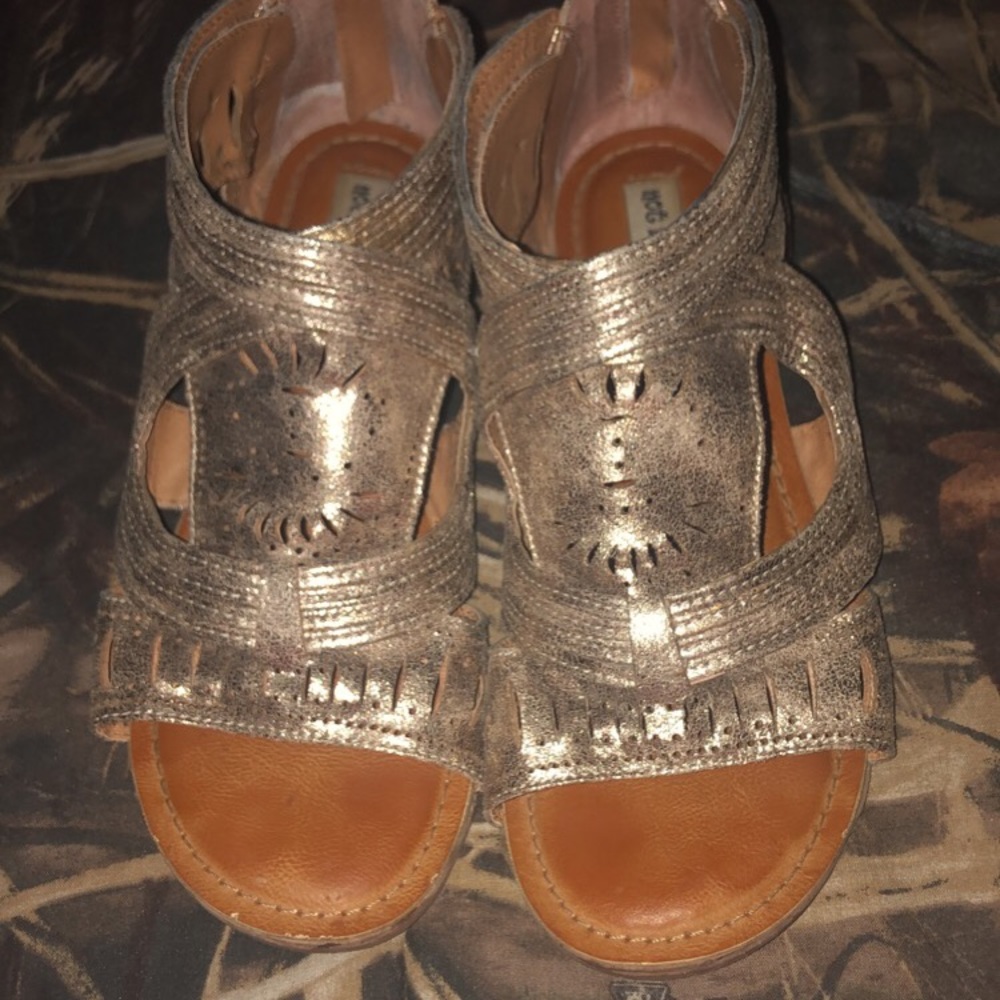 Botique woman’s sandals